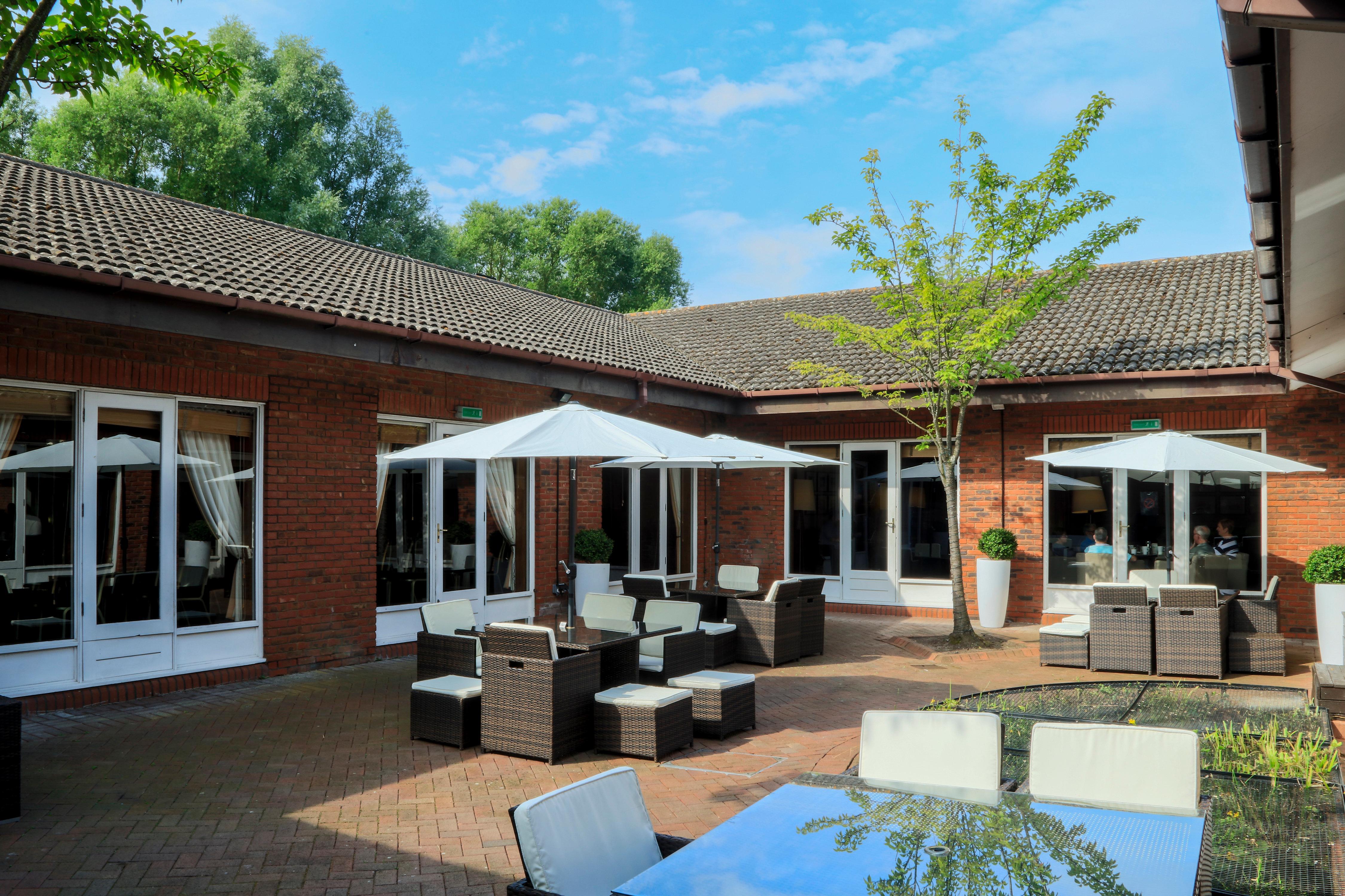By Ihg Guildford