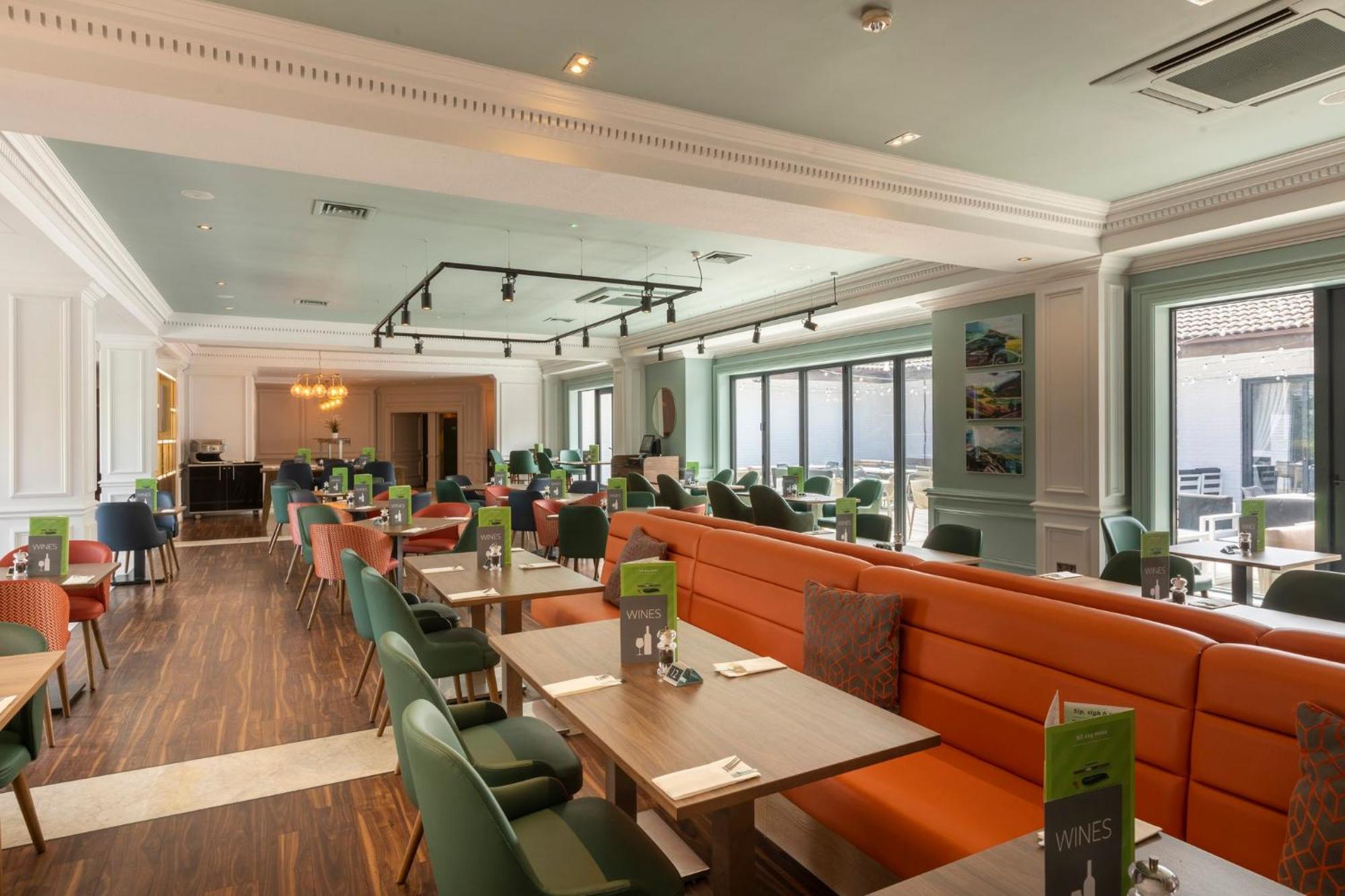 By Ihg Guildford